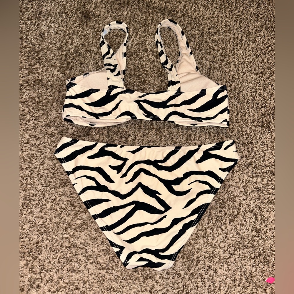 Striped Swimsuit - Picture 2 of 6